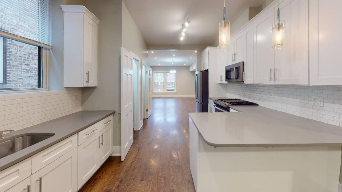 Apartment for rent at 1027 E Hyde Park, Chicago, IL 60615