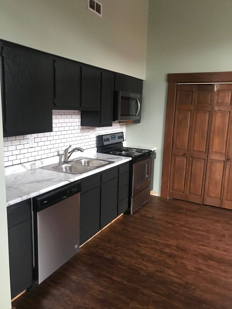 Apartment for rent at 916-928 Main St, Lafayette, IN 47901