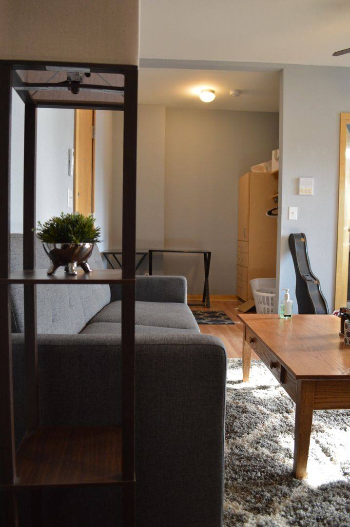 Apartment for rent at 615 E 16th St, Minneapolis, MN 55404