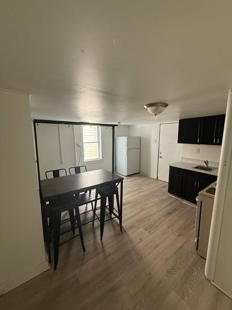 Apartment for rent at 271 Locust Ave, Washington, PA 15301