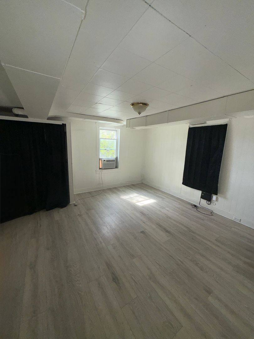 Apartment for rent at 271 Locust Ave, Washington, PA 15301
