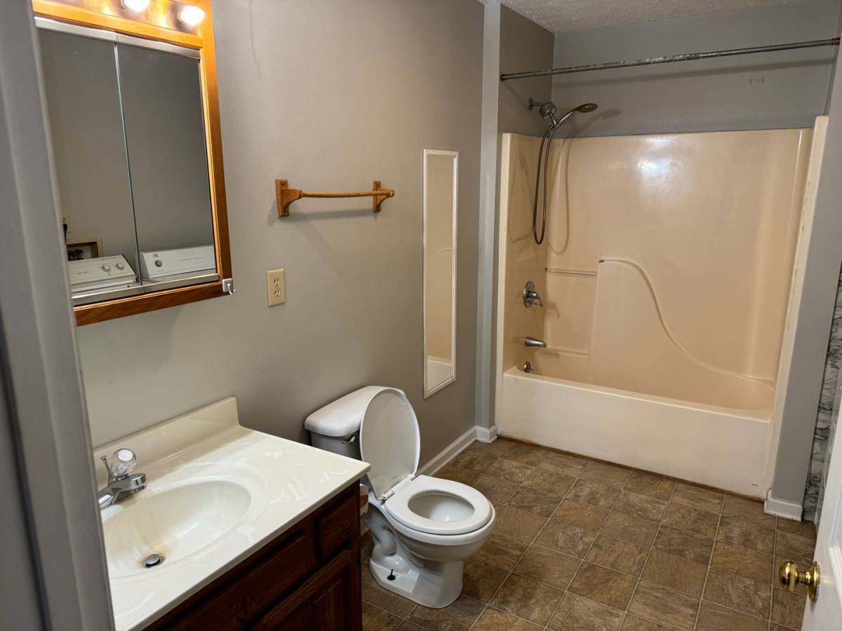Apartment for rent at 7863 Highway, West Jefferson, NC 28694