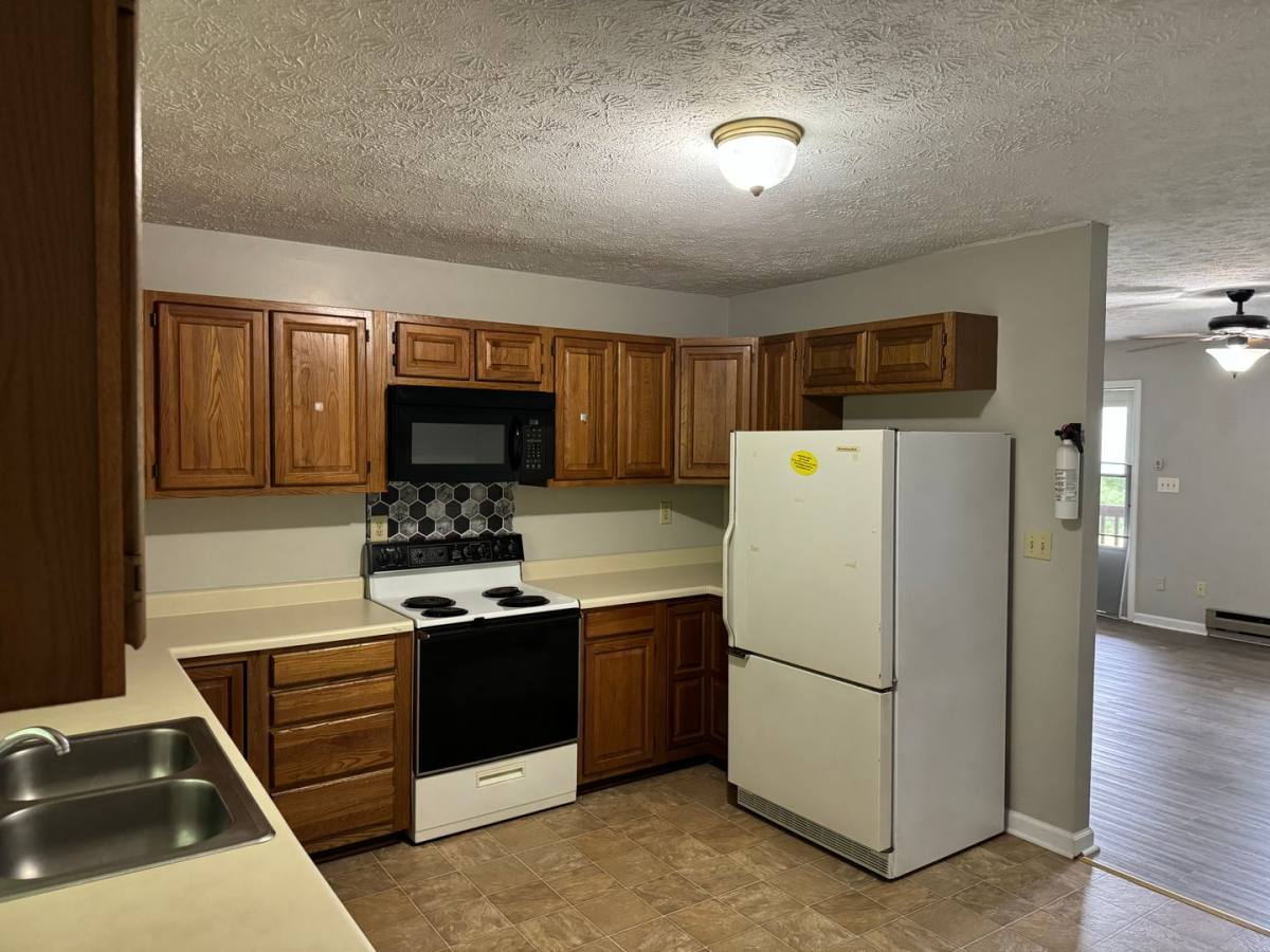 Apartment for rent at 7863 Highway, West Jefferson, NC 28694