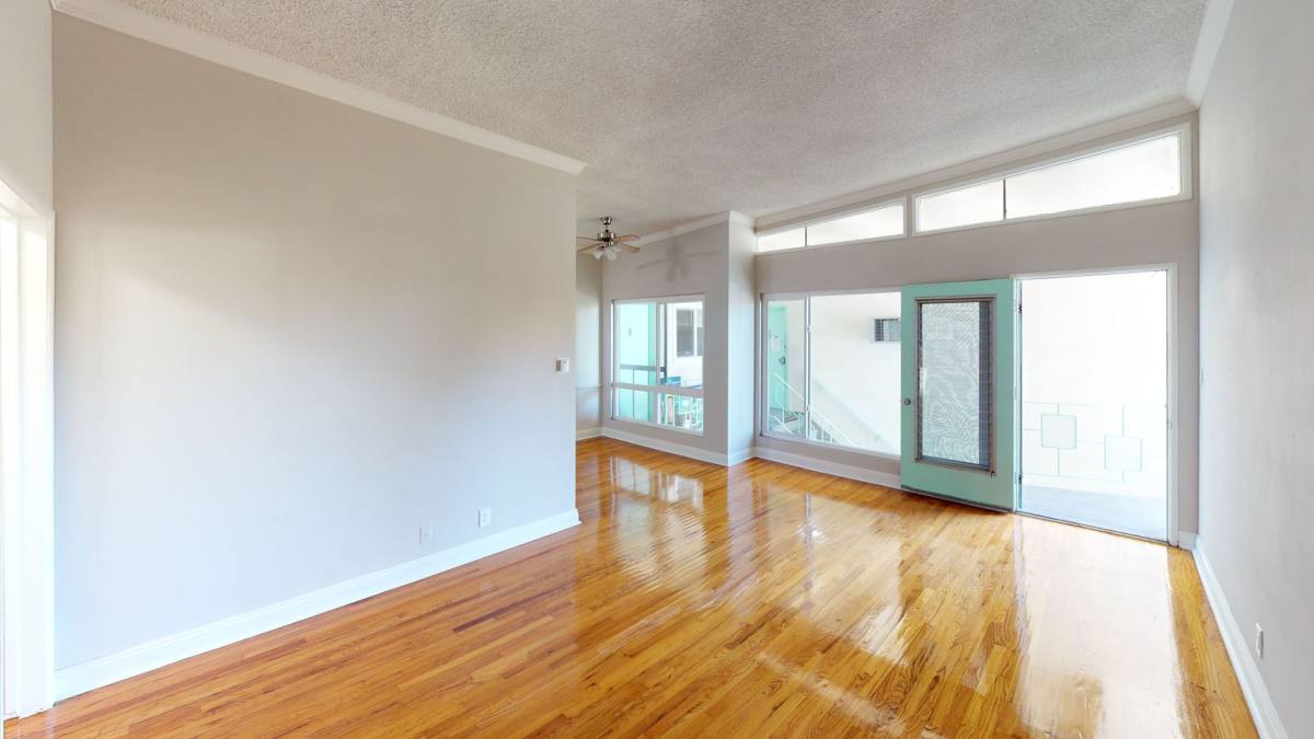 Apartment for rent at 825 Washington Ave, Santa Monica, CA 90403