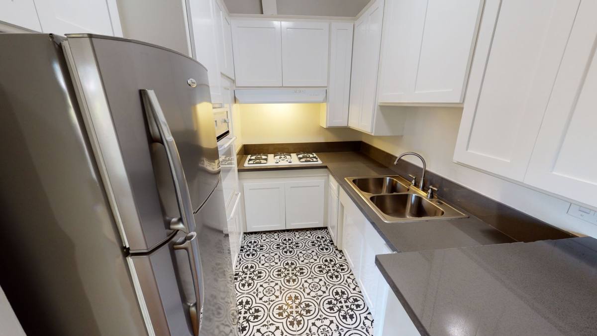 Apartment for rent at 825 Washington Ave, Santa Monica, CA 90403