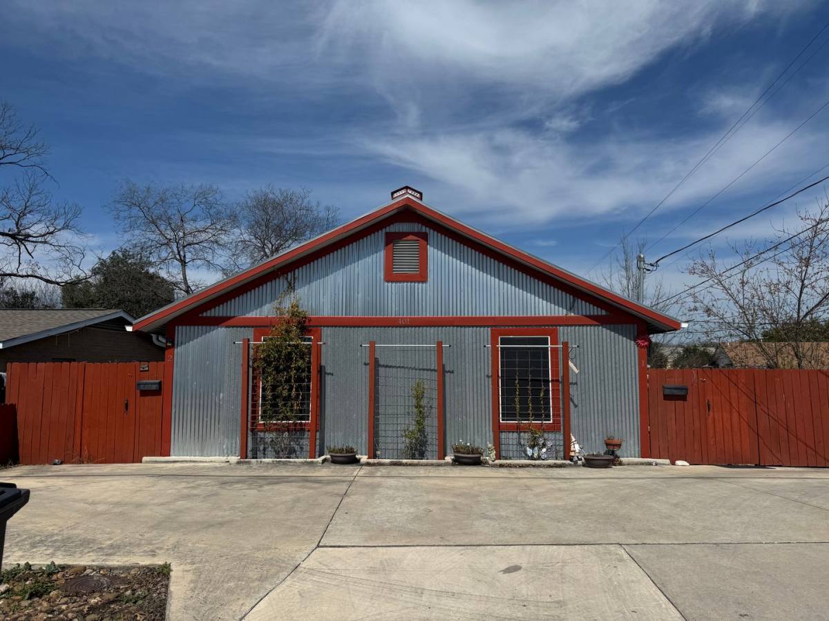 Apartment for rent at 401 Dora St, San Antonio, TX 78212