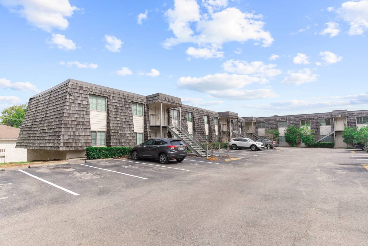 Apartment for rent at 827 30th St S, Birmingham, AL 35205