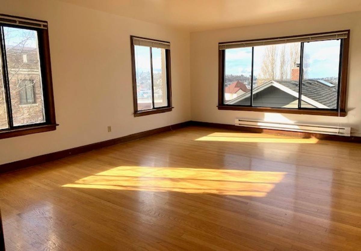 Apartment for rent at 903 Bellevue Place E, Seattle, WA 98102