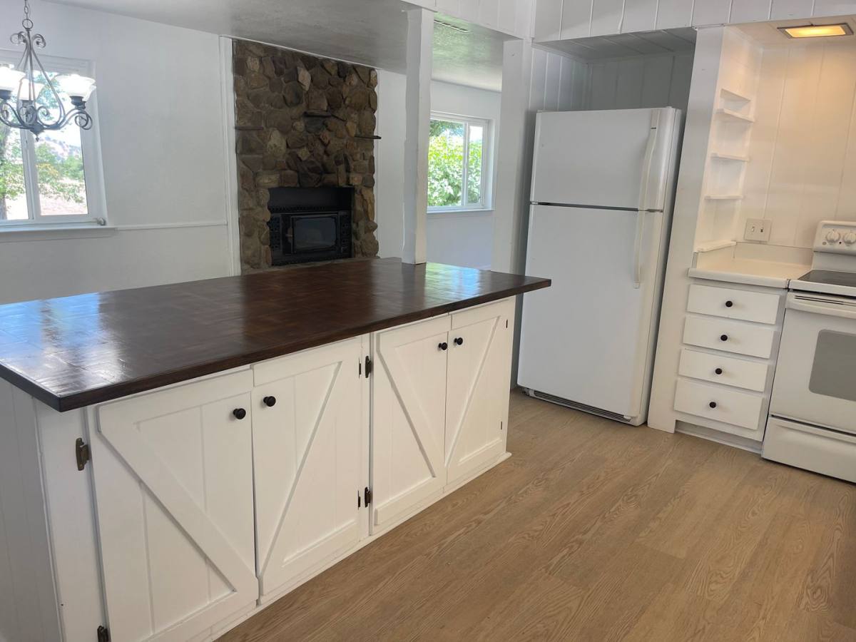 House for rent at 19510 Banducci Rd, Tehachapi, CA 93561