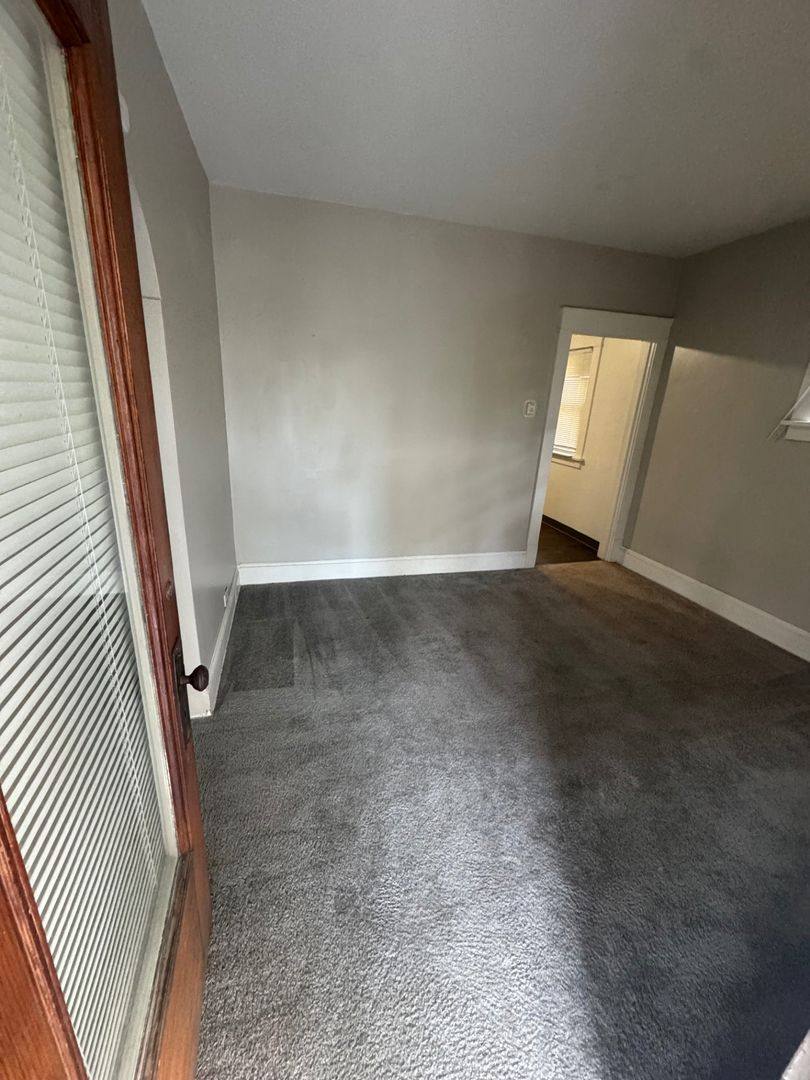 Apartment for rent at 2833 E 127th St, Cleveland, OH 44120