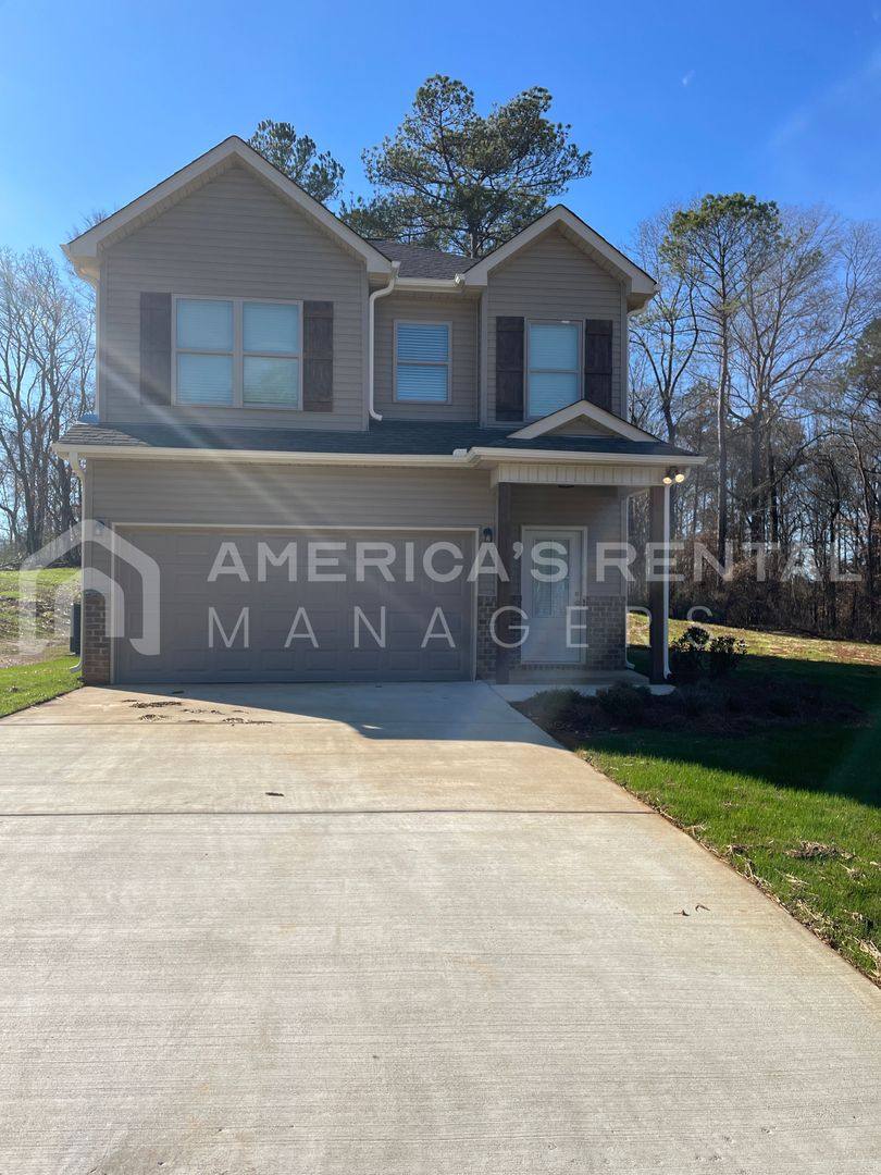 House for rent at 289 Buckhorn Circle, Weaver, AL 36277
