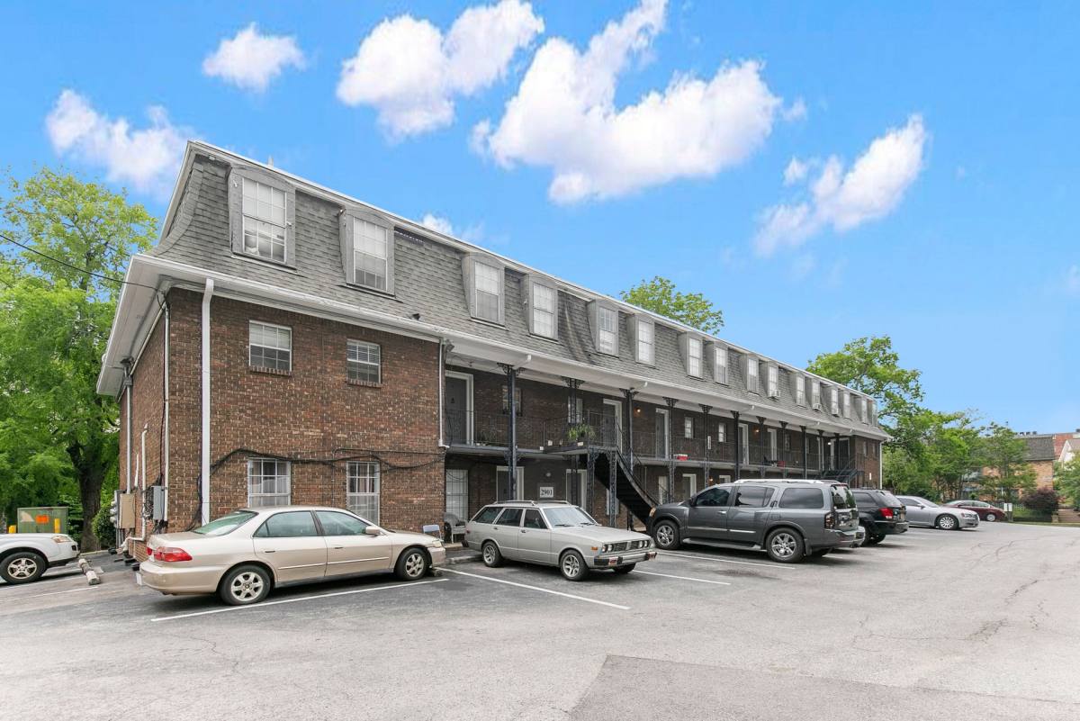 Townhouse for rent at 2905 Rhodes Circle S, Birmingham, AL 35205