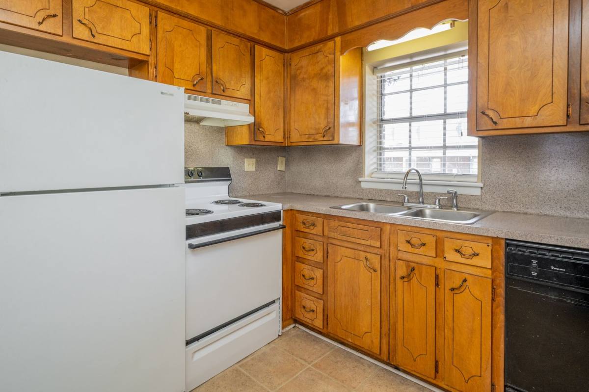 Townhouse for rent at 2905 Rhodes Circle S, Birmingham, AL 35205