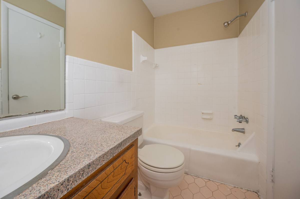 Townhouse for rent at 2905 Rhodes Circle S, Birmingham, AL 35205