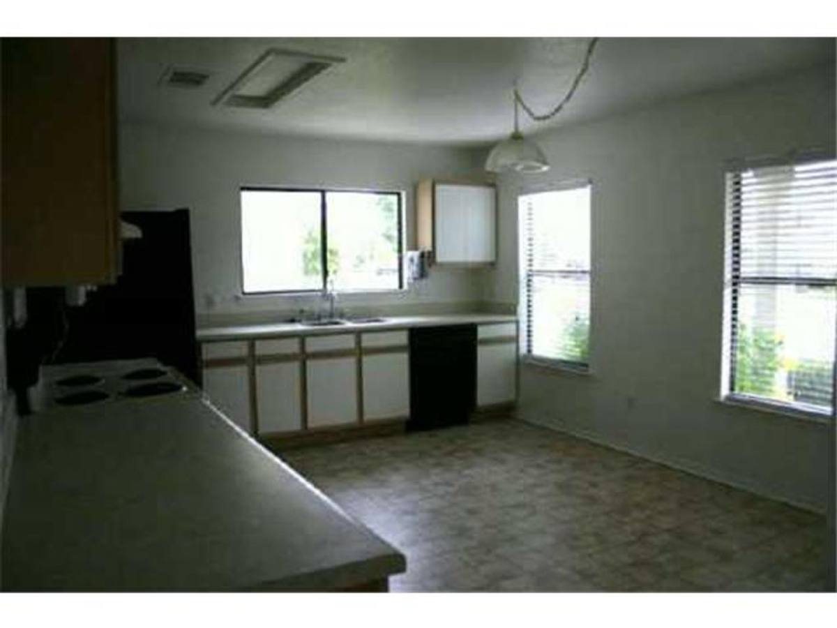 House for rent at 10328 Garbacz Dr, Austin, TX 78748