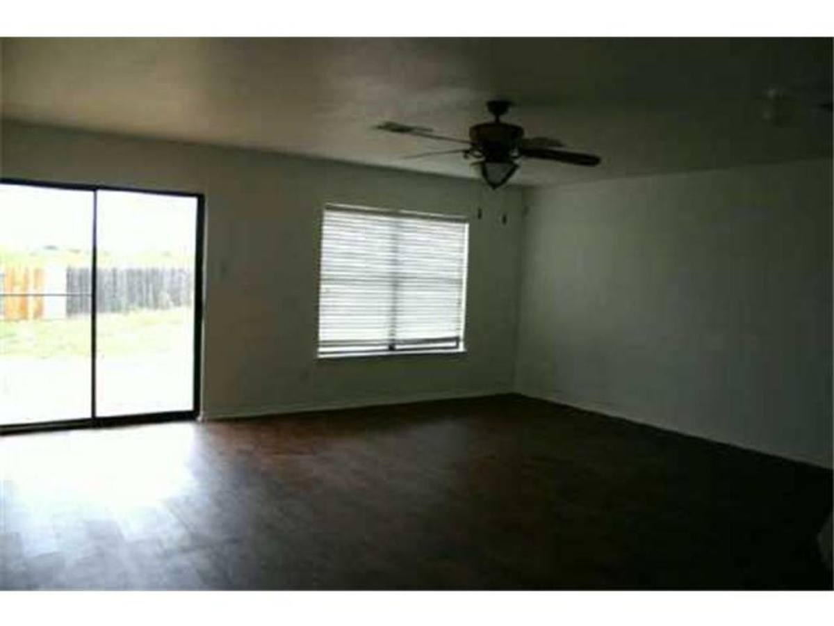 House for rent at 10328 Garbacz Dr, Austin, TX 78748