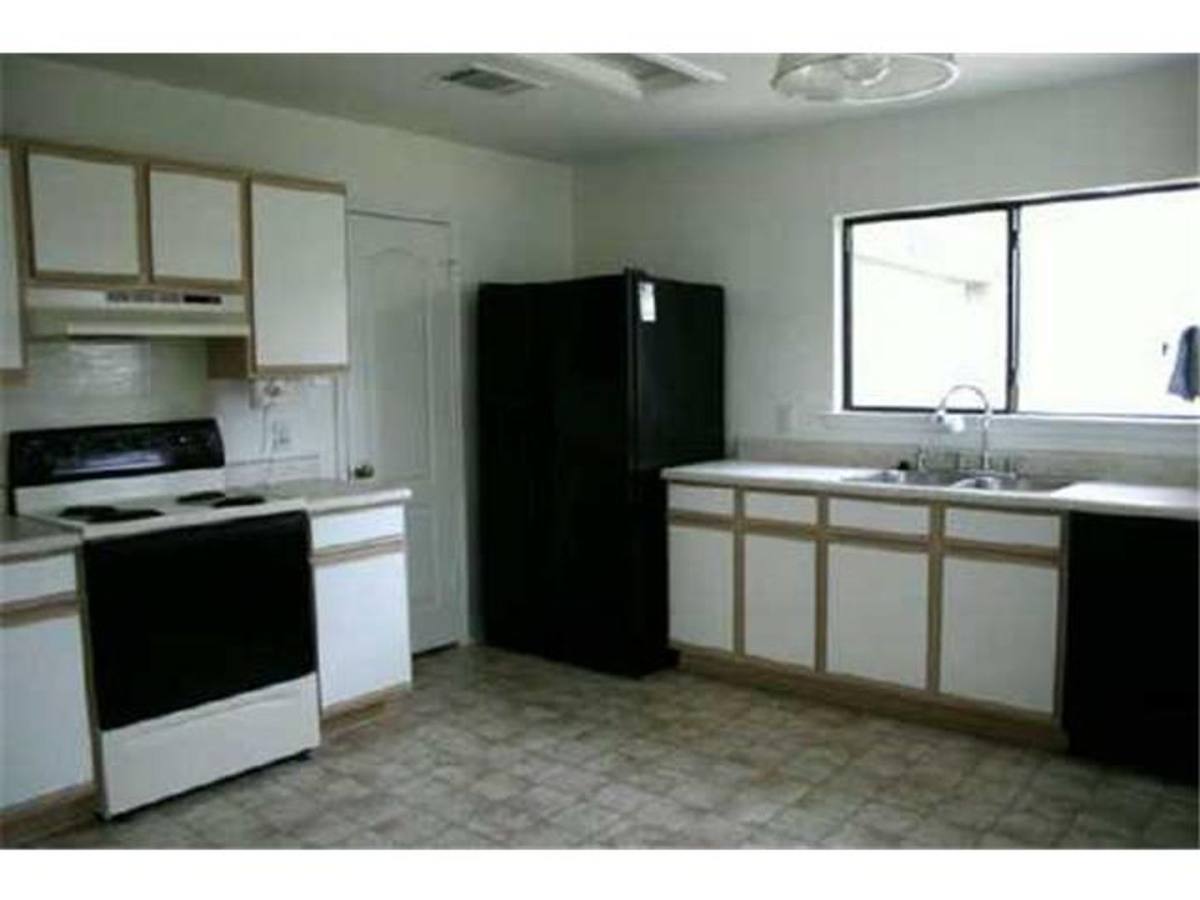 House for rent at 10328 Garbacz Dr, Austin, TX 78748