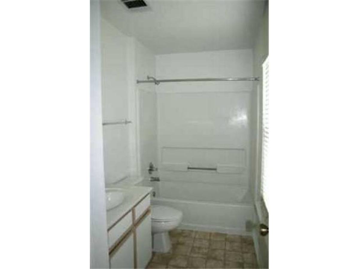 House for rent at 10328 Garbacz Dr, Austin, TX 78748