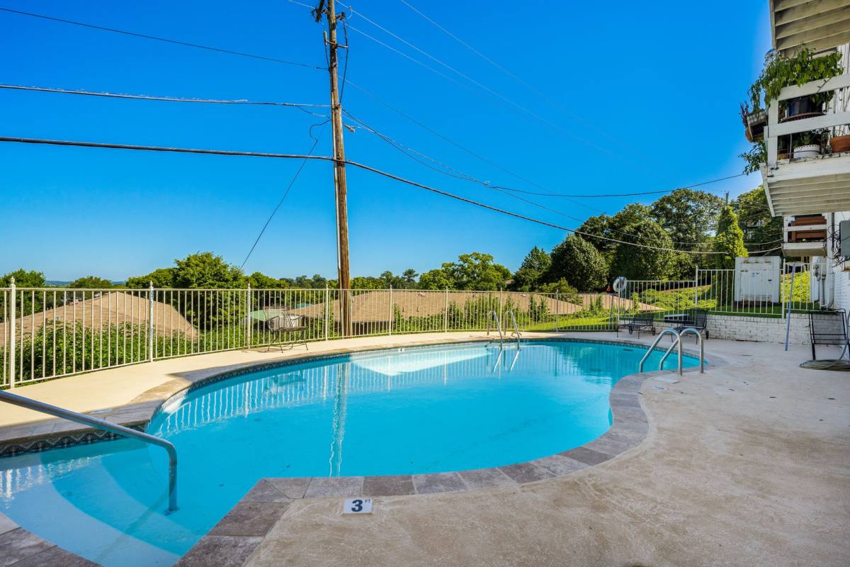 Apartment for rent at 3400 Cliff Rd, Birmingham, AL 35205