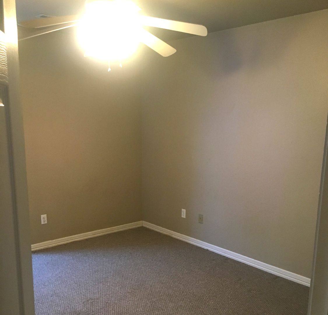 House for rent at 667 N Meadowlands Dr, Fayetteville, AR 72704