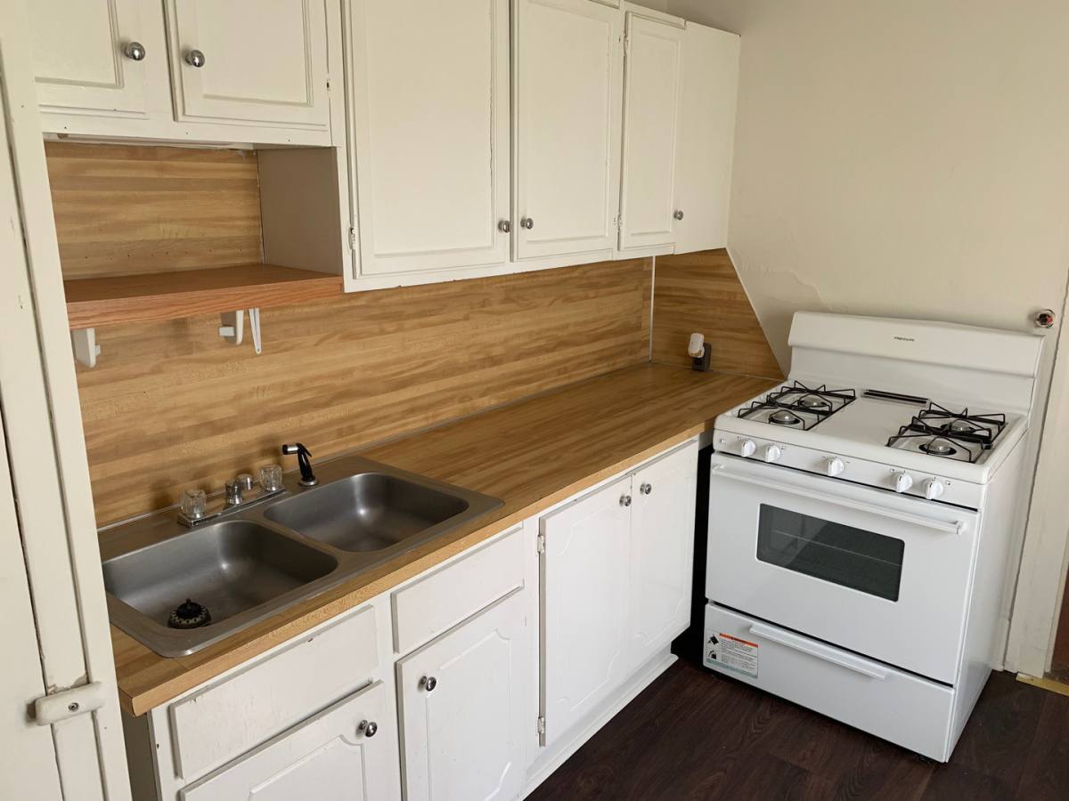 Apartment for rent at 914 1st Ave, Opelika, AL 36801