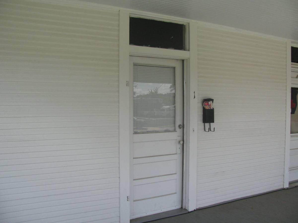 Apartment for rent at 914 1st Ave, Opelika, AL 36801