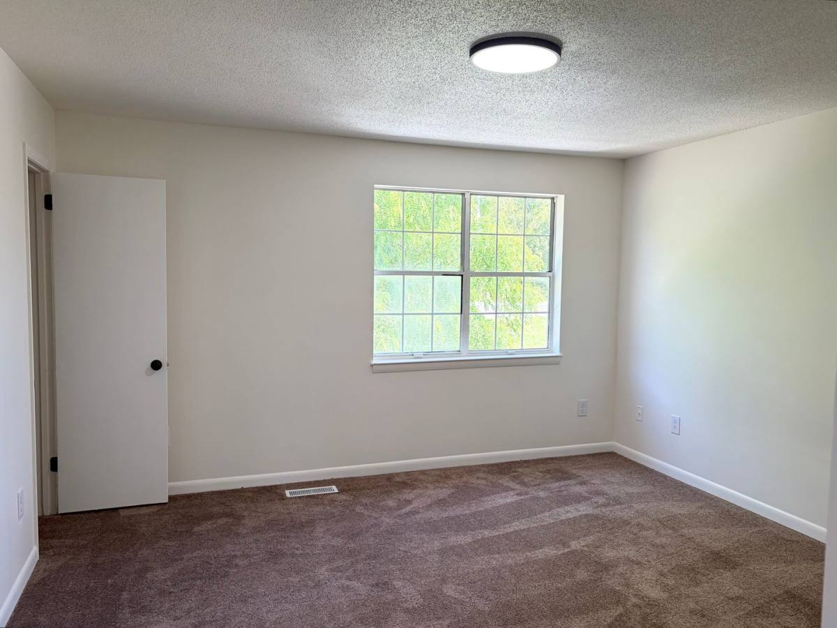 Apartment for rent at 2701 McIntosh Dr, Columbia, TN 38401