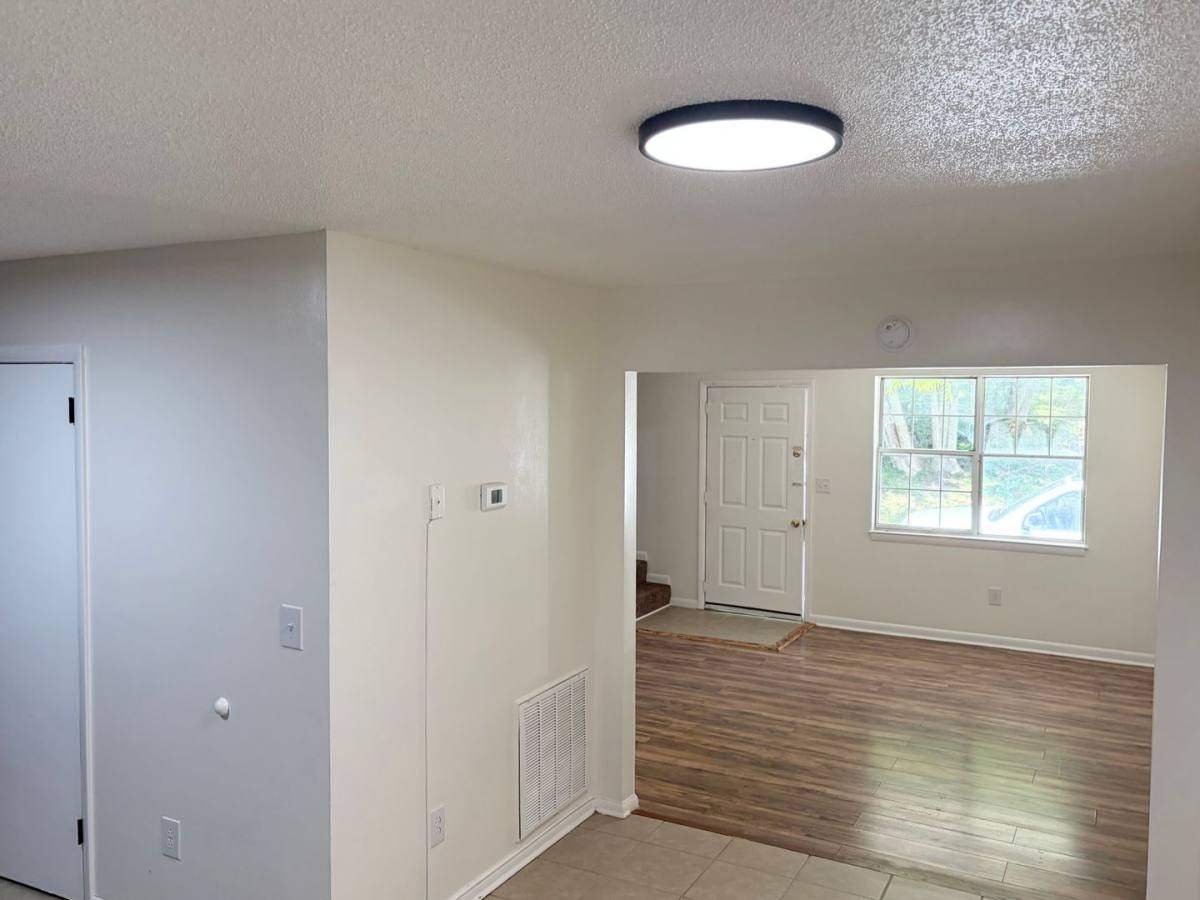 Apartment for rent at 2701 McIntosh Dr, Columbia, TN 38401
