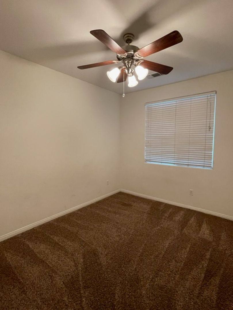 House for rent at 11702 Morgan Hill Dr, Bakersfield, CA 93312