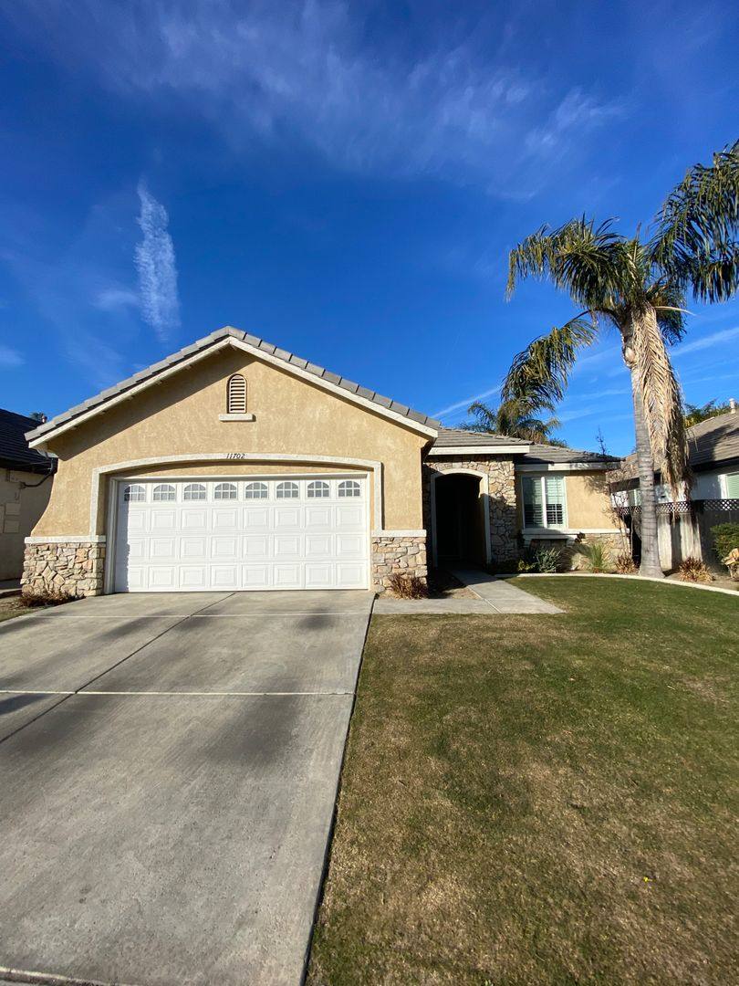 House for rent at 11702 Morgan Hill Dr, Bakersfield, CA 93312