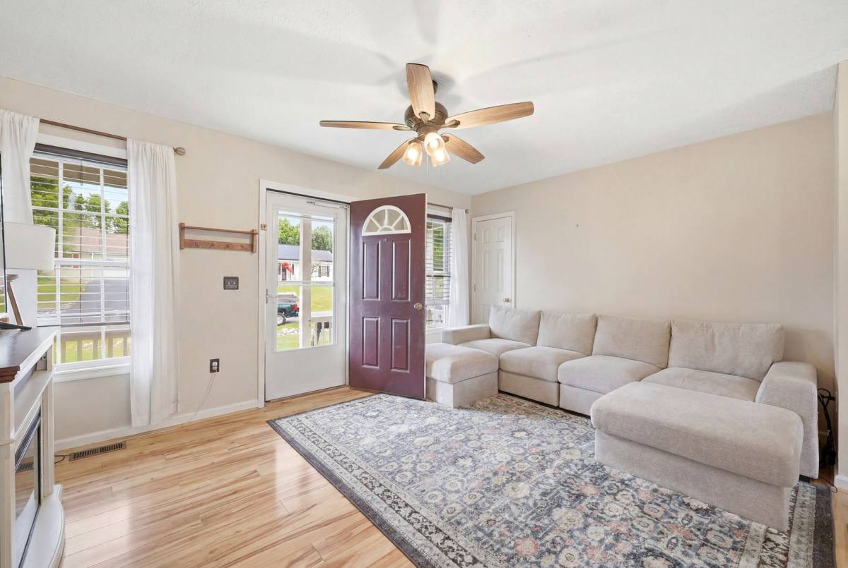 House for rent at 75 Brendan Lane, Weyers Cave, VA 24486