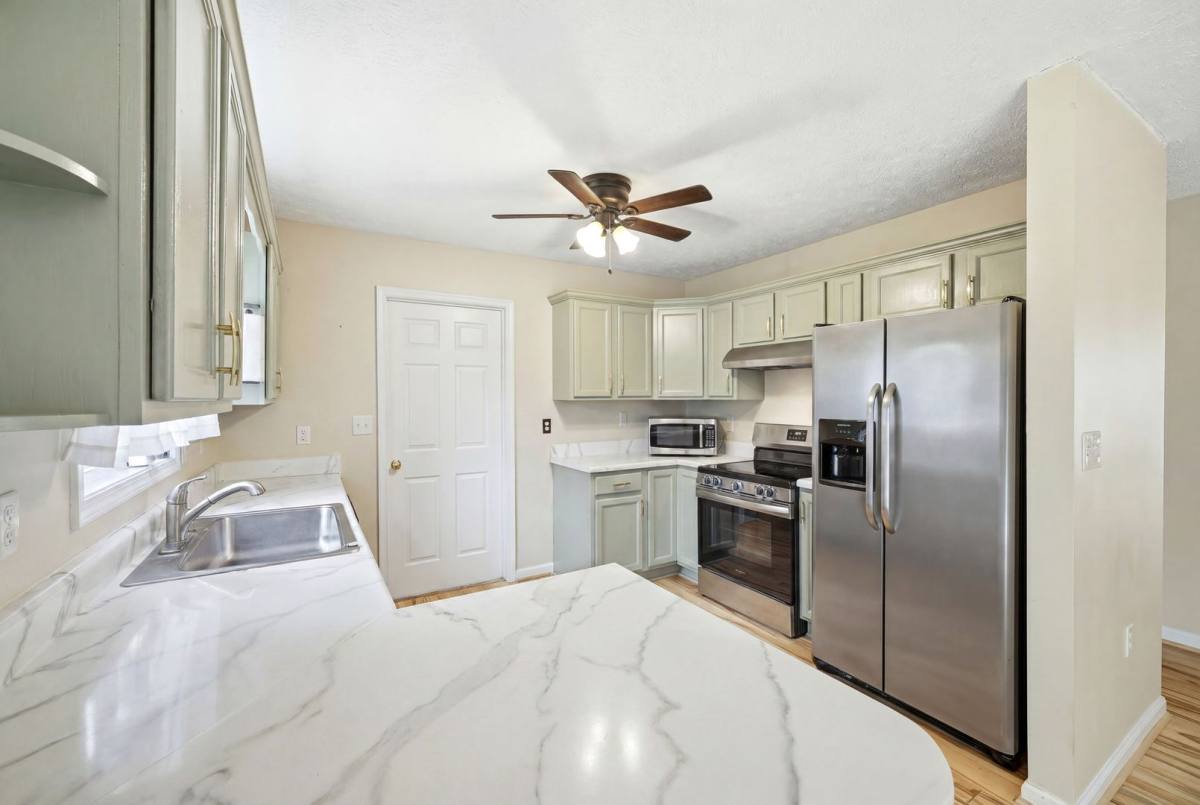 House for rent at 75 Brendan Lane, Weyers Cave, VA 24486