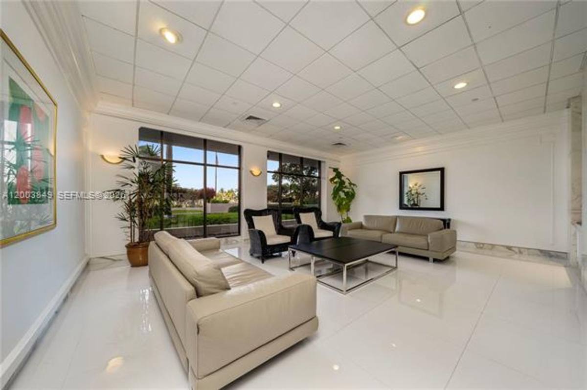 Apartment for rent at 5700 Collins Ave, Miami Beach, FL 33140