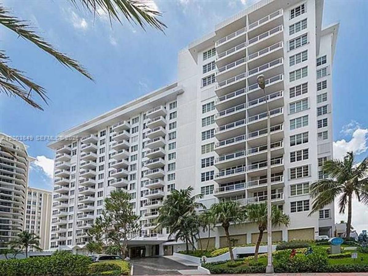 Apartment for rent at 5700 Collins Ave, Miami Beach, FL 33140