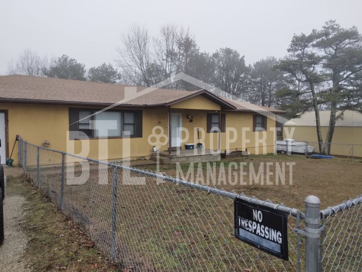 House for rent at 276 Wild Prairie Lane, Lampe, MO 65681