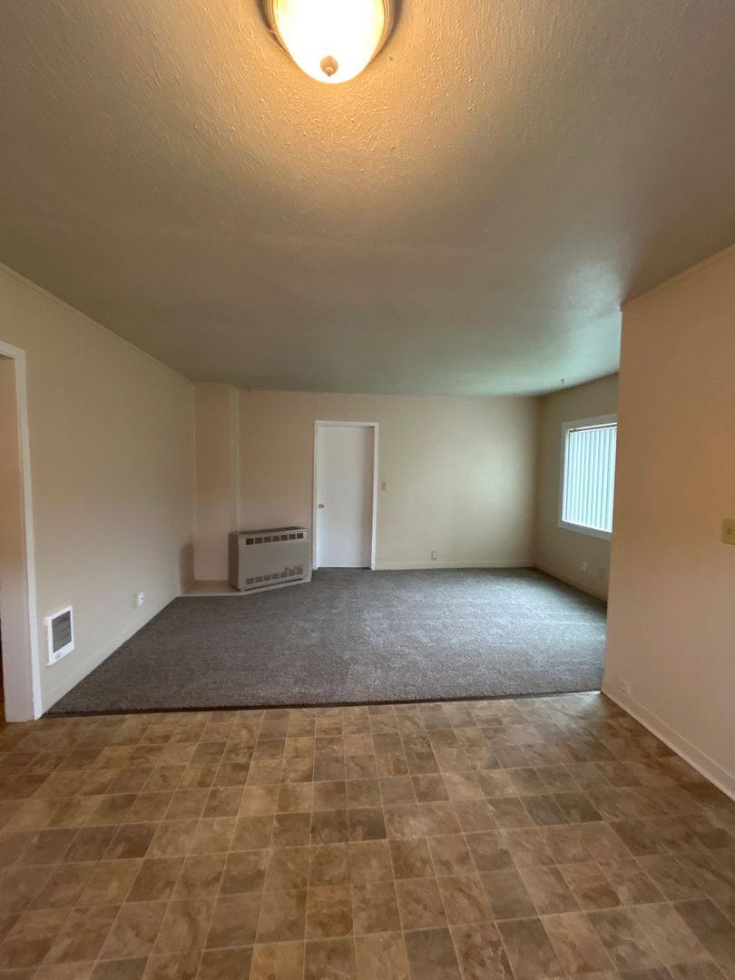 House for rent at 304 Rosewood St, Kelso, WA 98626