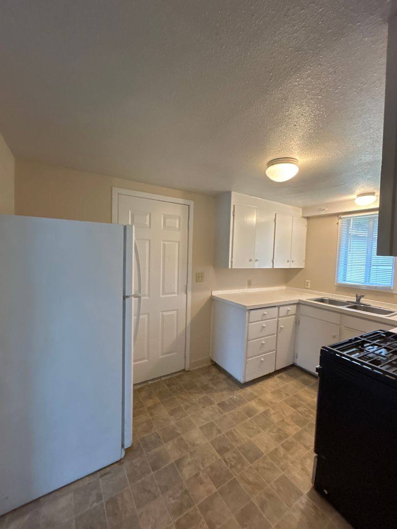 House for rent at 304 Rosewood St, Kelso, WA 98626
