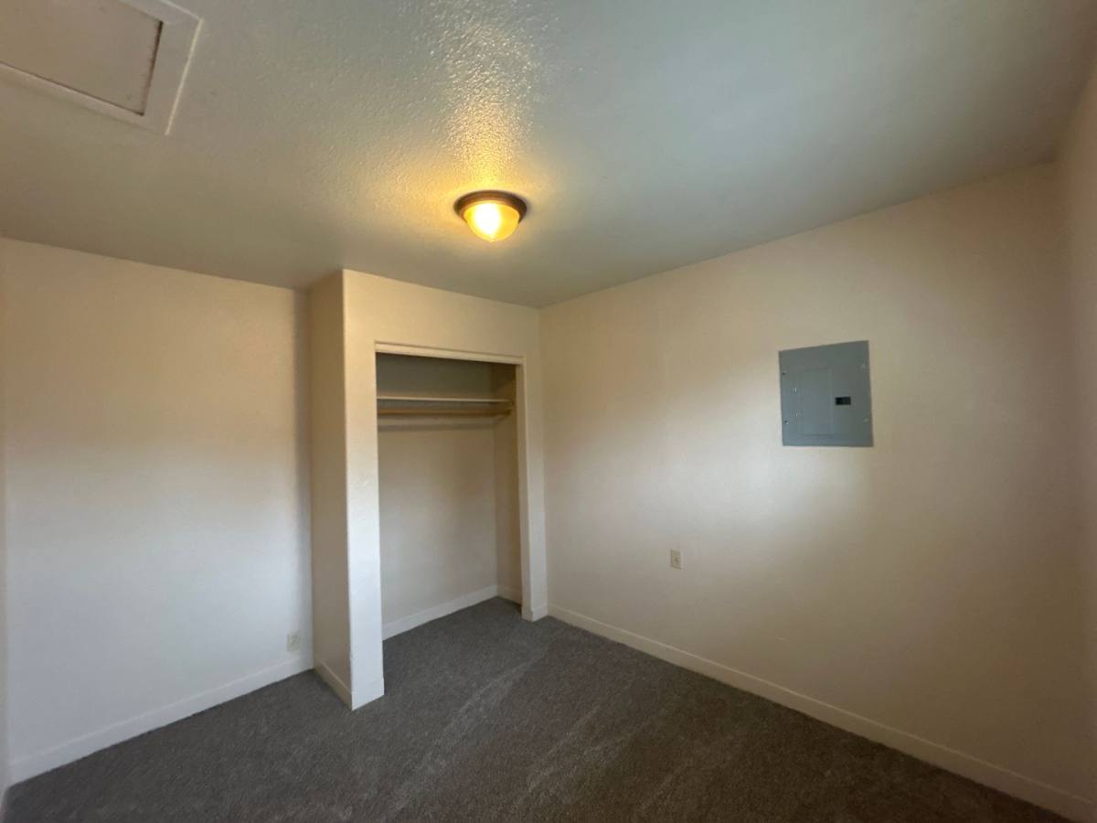 House for rent at 304 Rosewood St, Kelso, WA 98626