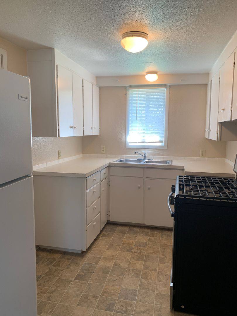 House for rent at 304 Rosewood St, Kelso, WA 98626