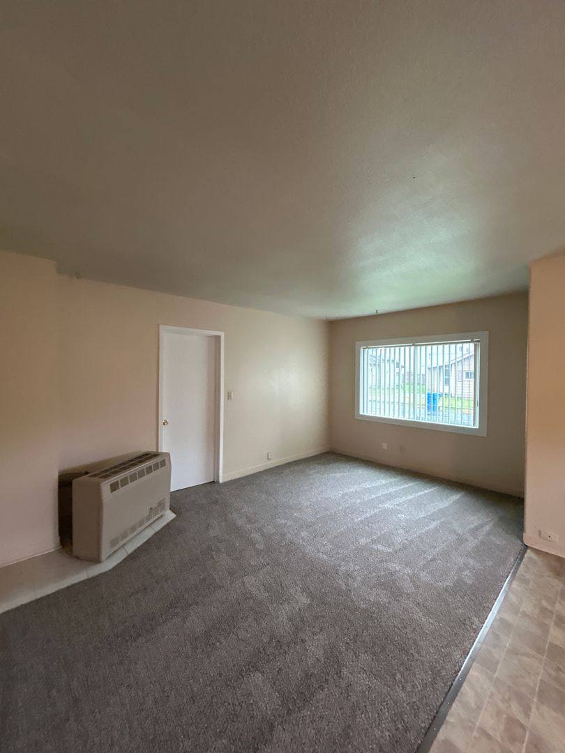 House for rent at 304 Rosewood St, Kelso, WA 98626
