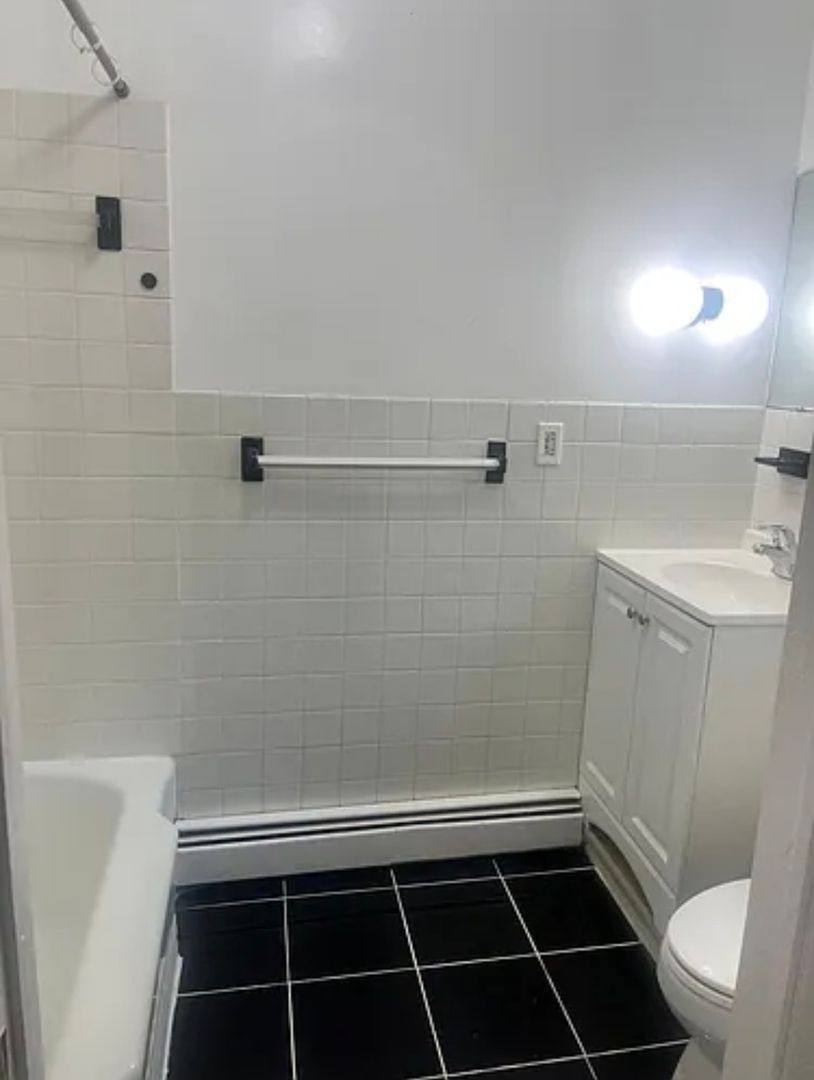 Apartment for rent at 416 Bloomfield Ave, Montclair, NJ 07042