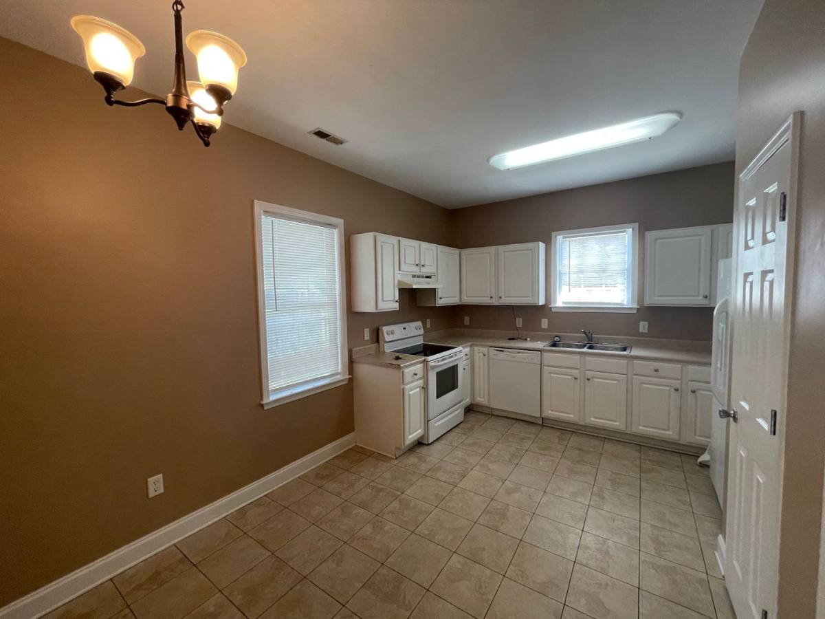 House for rent at 375 Lullwater Dr, Wilmington, NC 28403