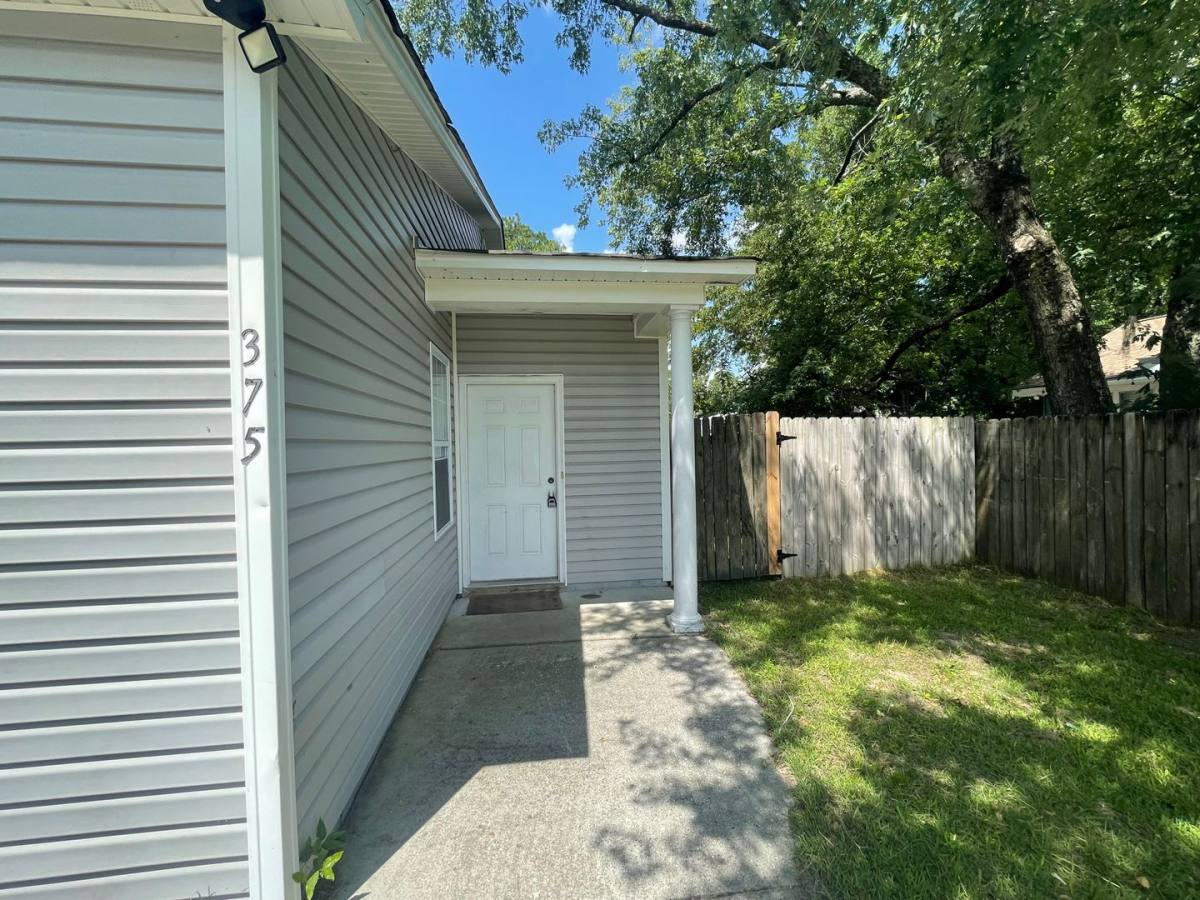 House for rent at 375 Lullwater Dr, Wilmington, NC 28403