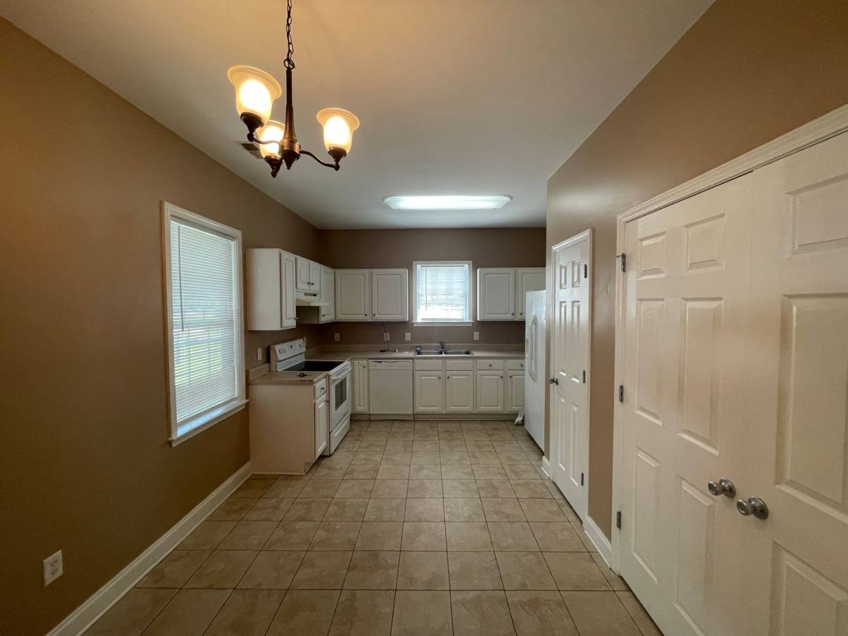 House for rent at 375 Lullwater Dr, Wilmington, NC 28403