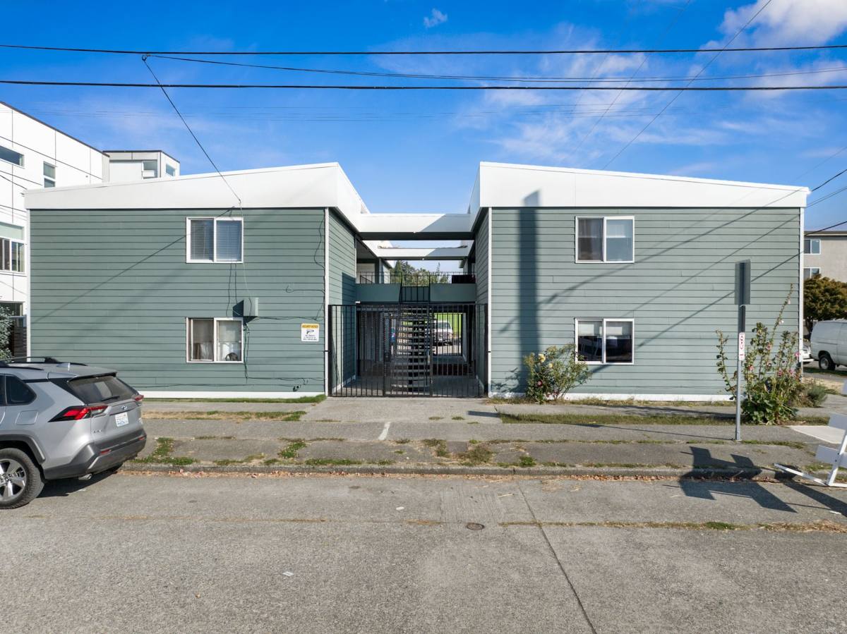 Apartment for rent at 9252 17th Ave SW, Seattle, WA 98106