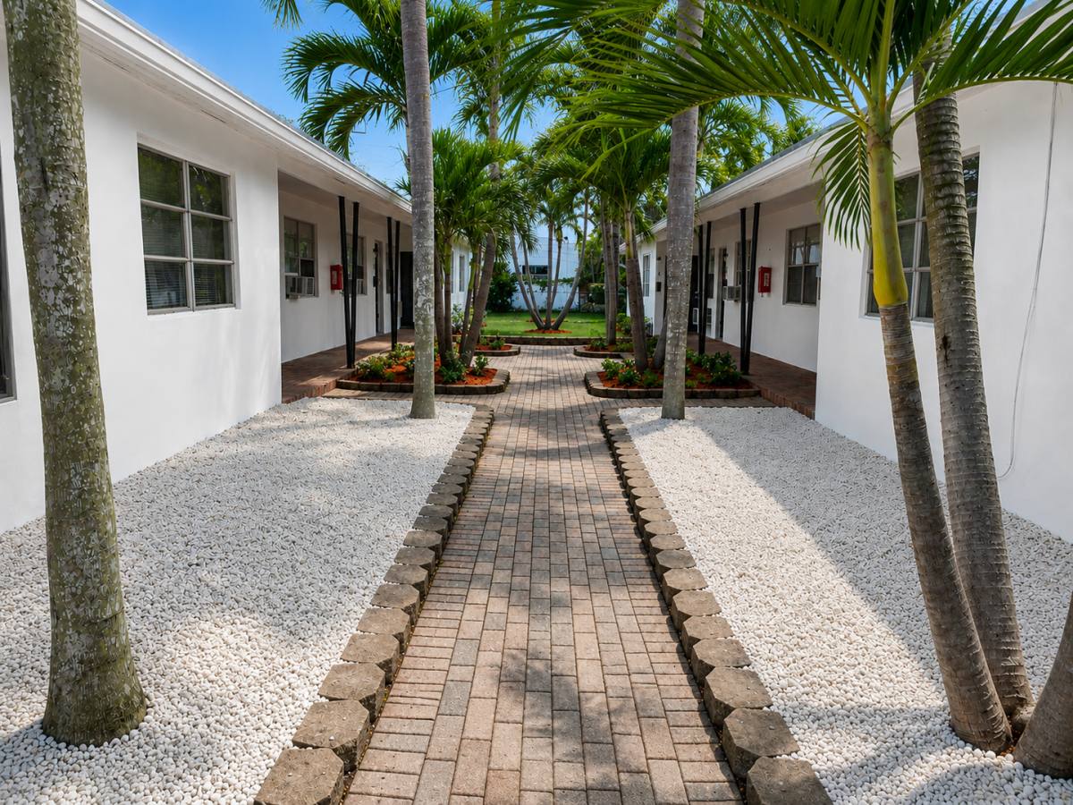 Apartment for rent at 105 SW 18th Ave, Fort Lauderdale, FL 33312