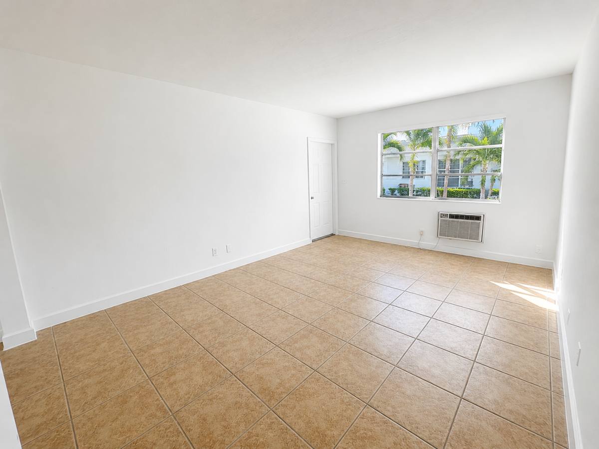 Apartment for rent at 105 SW 18th Ave, Fort Lauderdale, FL 33312