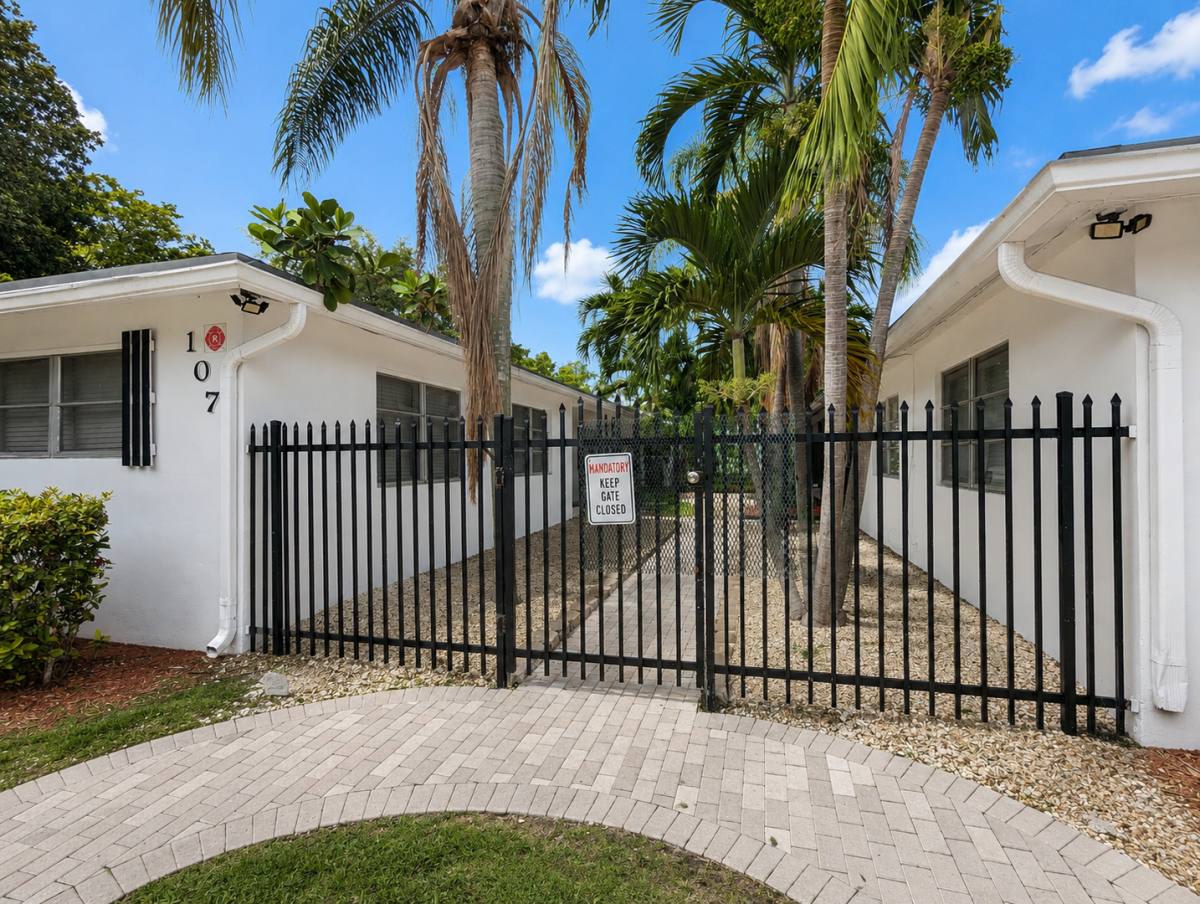Apartment for rent at 105 SW 18th Ave, Fort Lauderdale, FL 33312