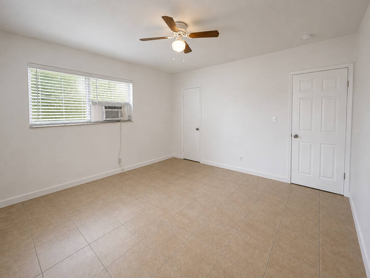 Apartment for rent at 105 SW 18th Ave, Fort Lauderdale, FL 33312