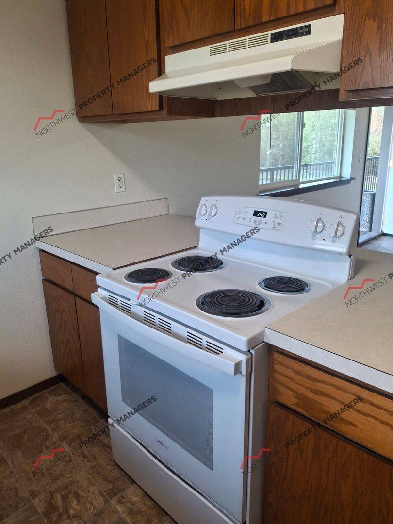 Apartment for rent at 1101 Woodland Ave, Centralia, WA 98531